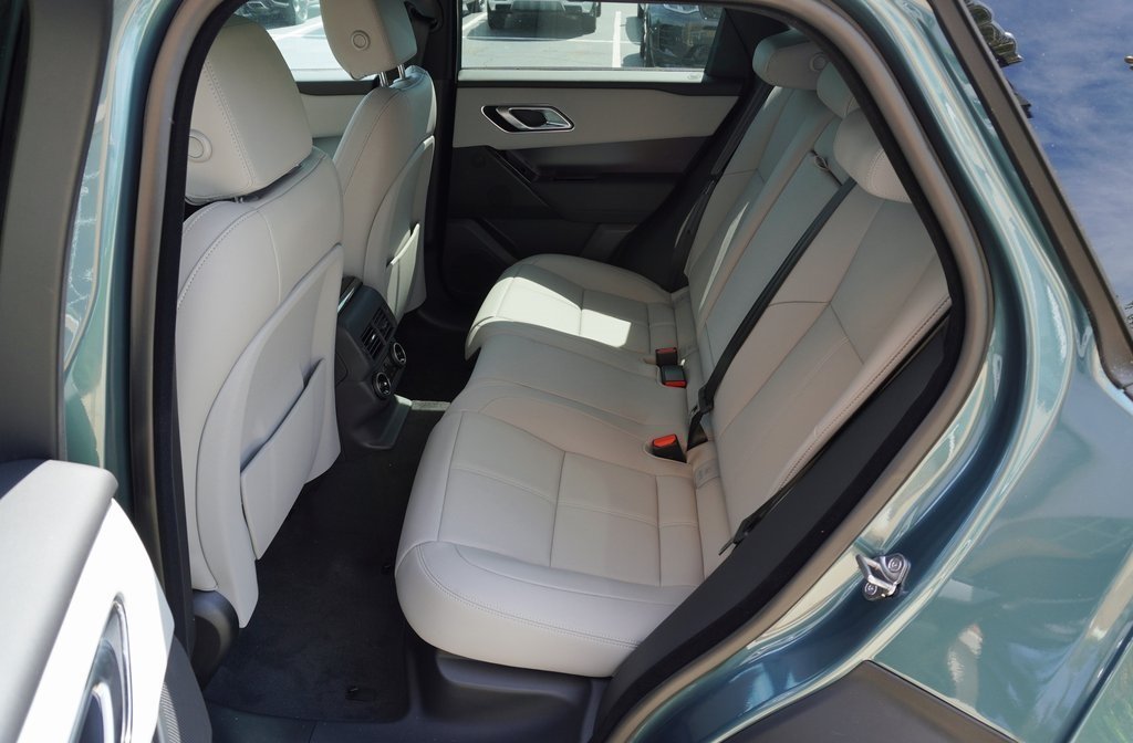 2026 LAND ROVER RANGE ROVER VELAR - Image 27