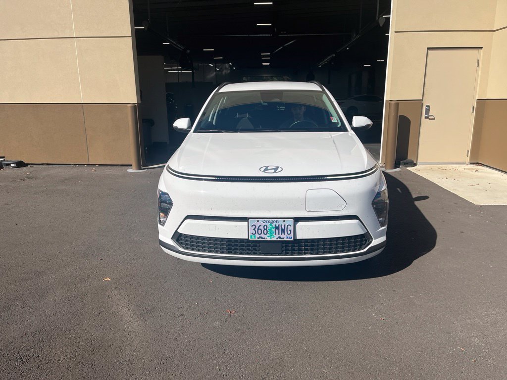 Certified Used 2024 White Hyundai SEL image 1