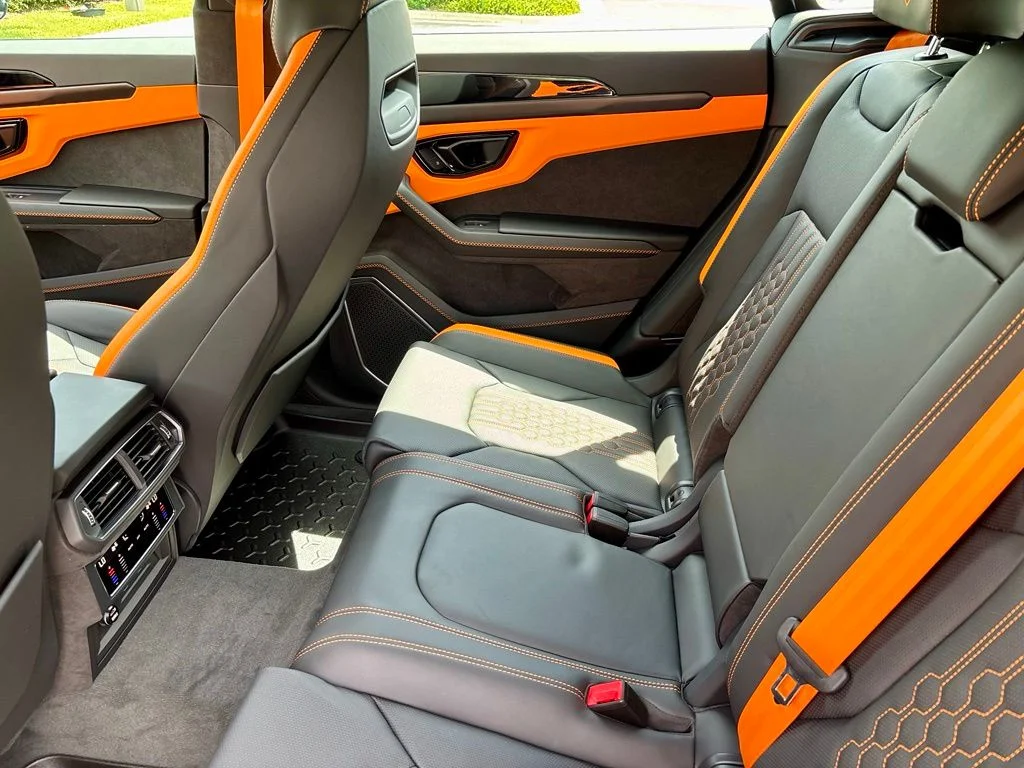 New 2026 Vl/Verde Lares Lamborghini SE image 17