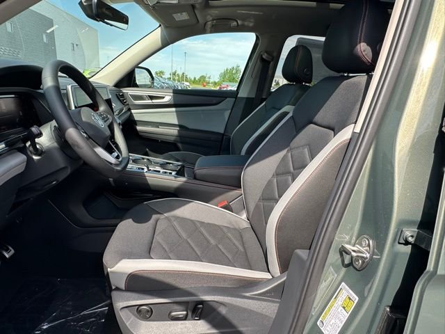 New 2026 Avocado Green Pearl Volkswagen 2.0T Peak Edition image 25