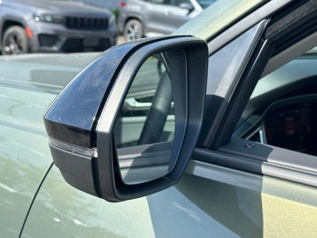 New 2026 Avocado Green Pearl Volkswagen 2.0T Peak Edition image 13