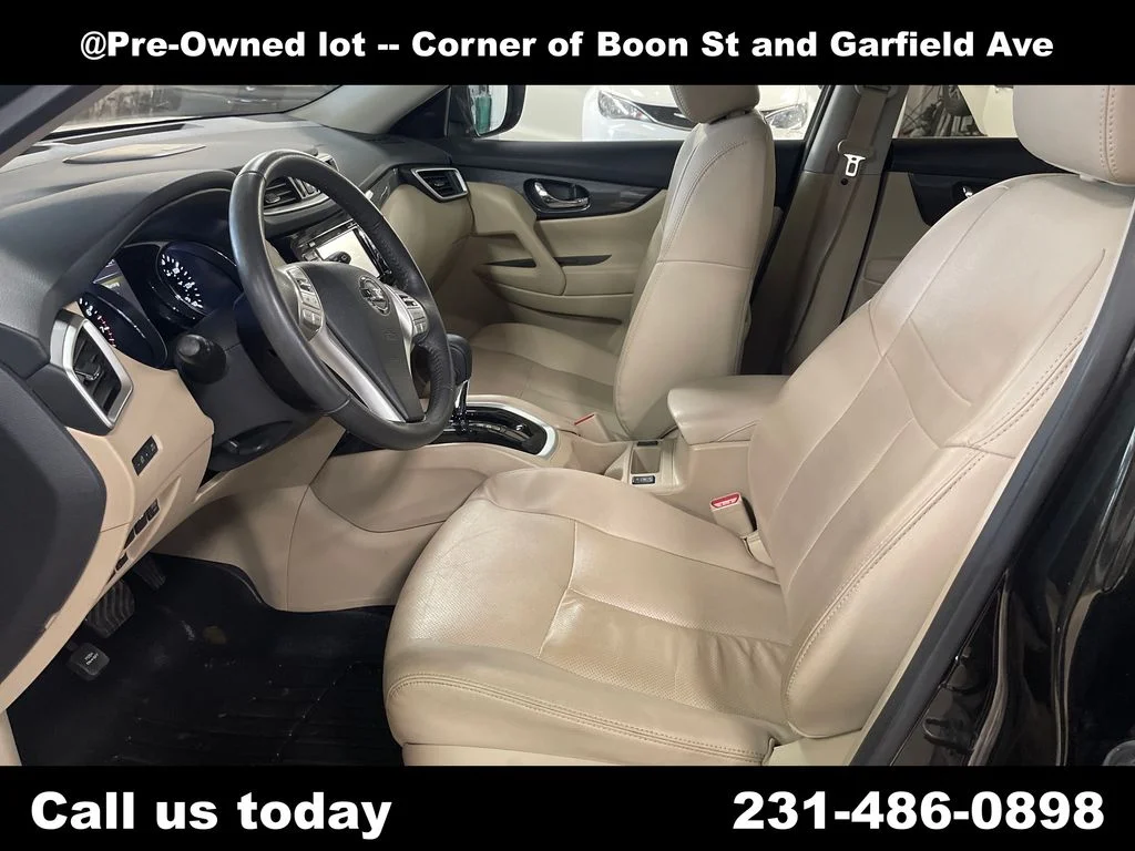 Used 2016 Black Nissan SL image 14