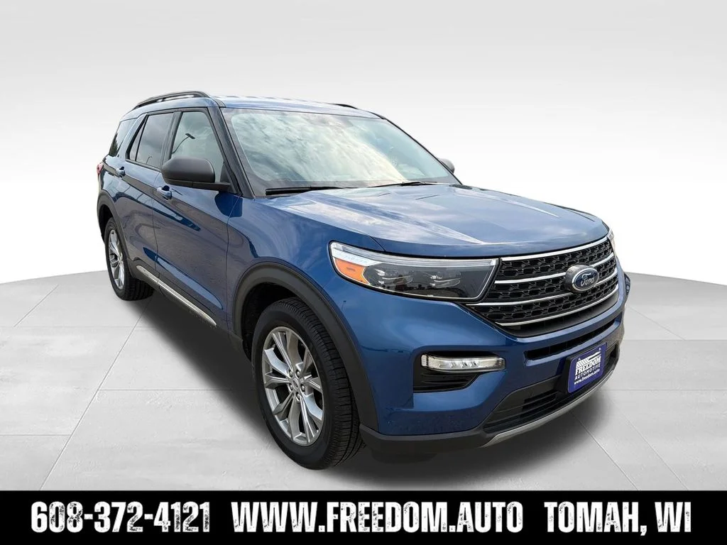 Used 2022 Blue Metallic Ford XLT image 11