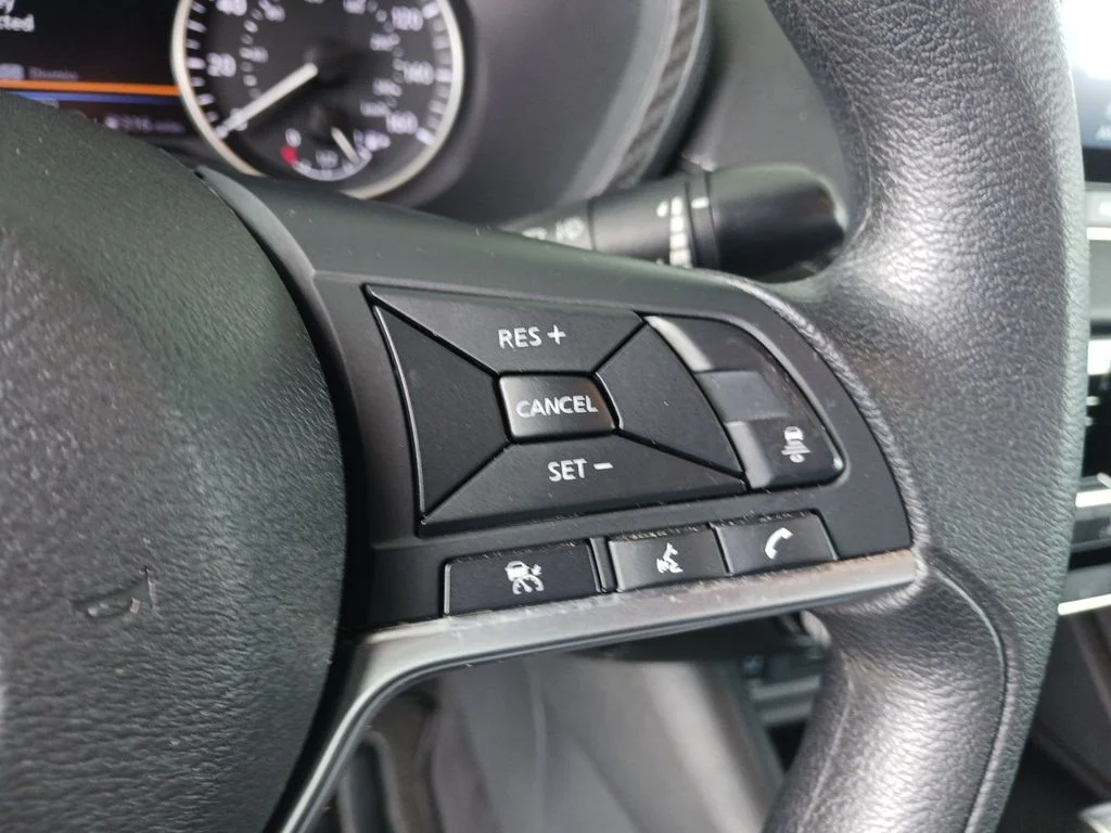 Used 2025 Gray Nissan SV image 30