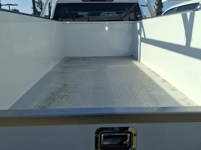 New 2026 Summit White GMC Pro image 36