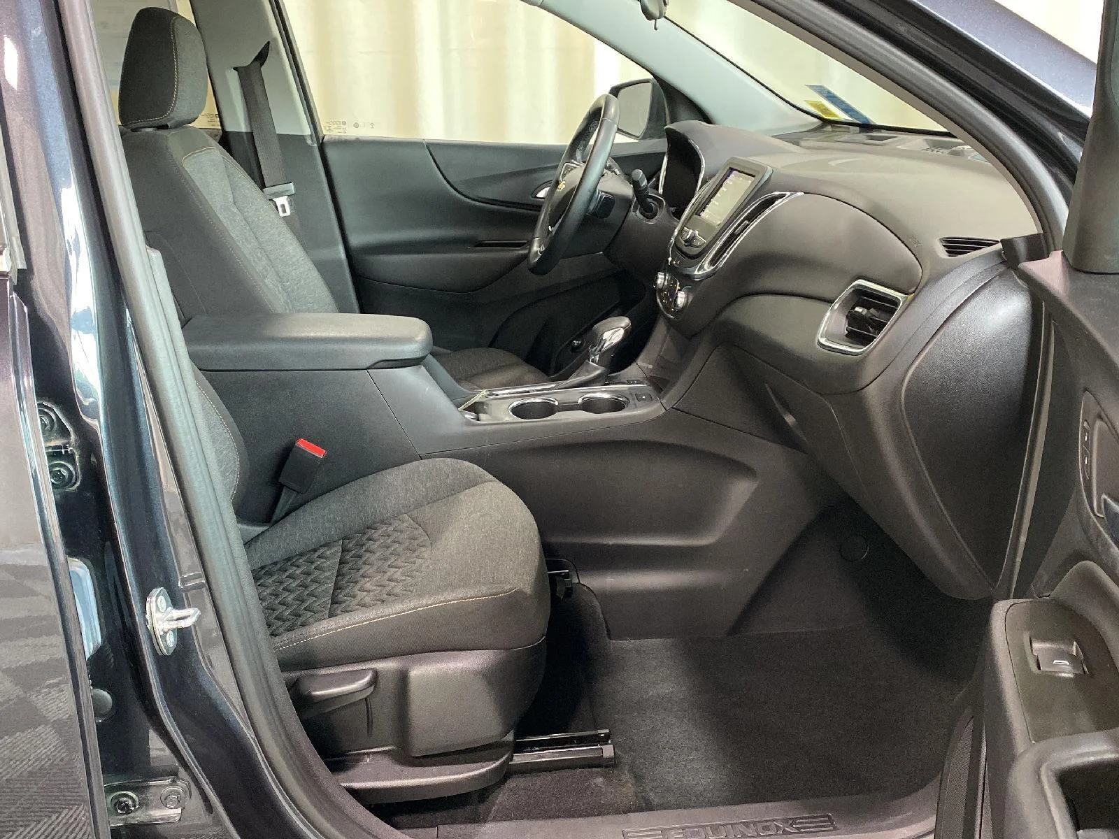 Used 2023 Iron Gray Metallic Chevrolet LT image 6