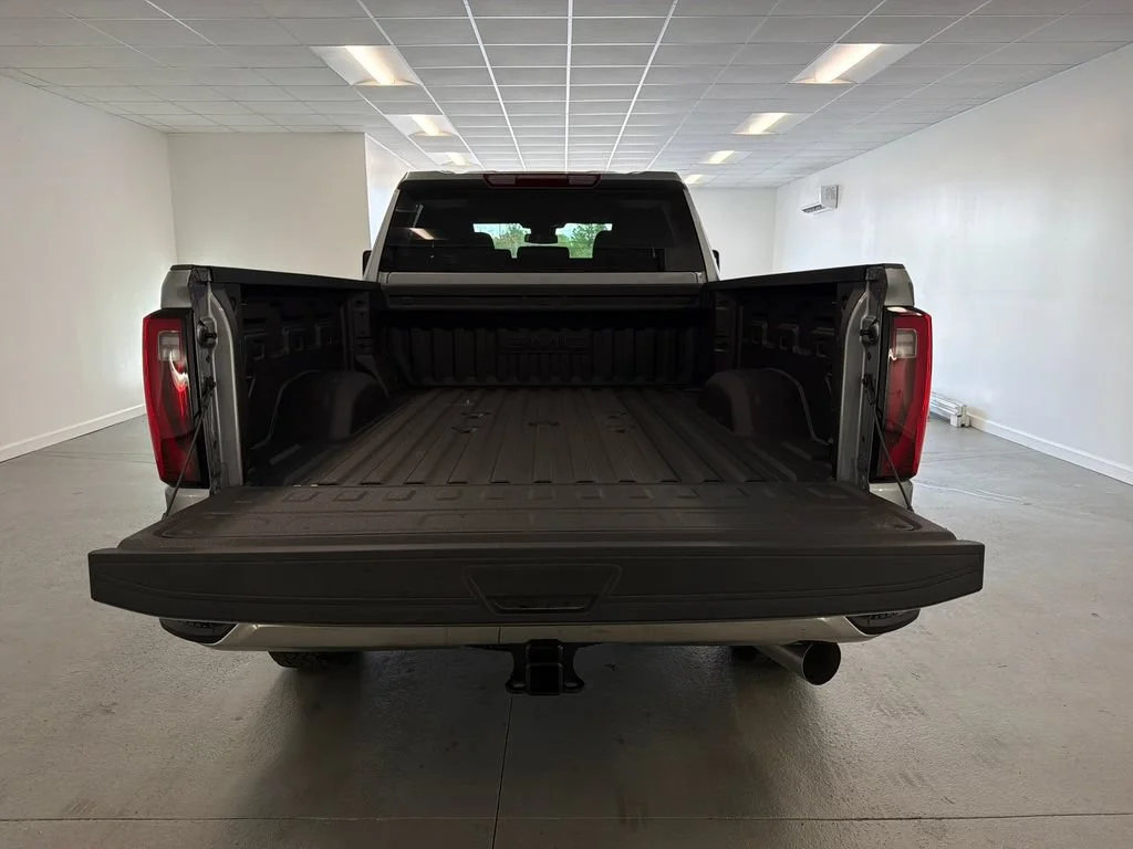 New 2026 Sterling Metallic GMC SLT image 7