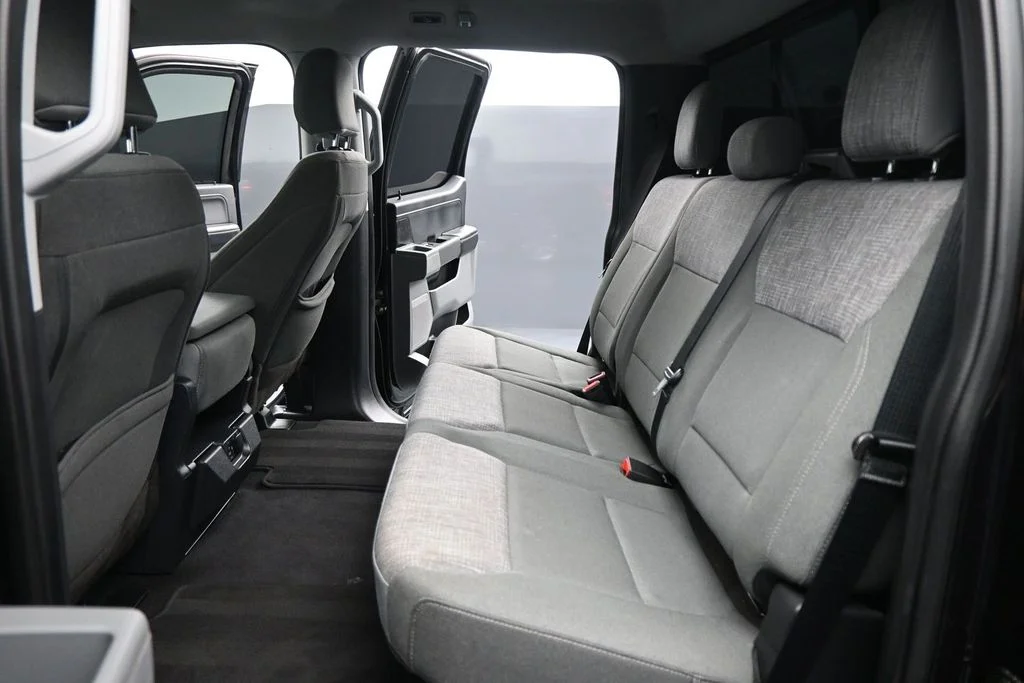 Used 2023 Black Ford XLT image 18