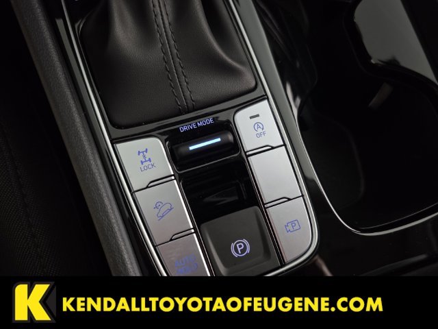 Used 2025 Black Hyundai SE image 20