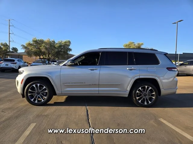 Used 2021 Silver Jeep Overland image 3