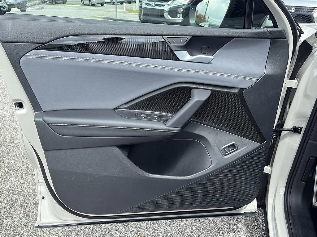 New 2026  Volkswagen SE R-Line Black FWD image 29