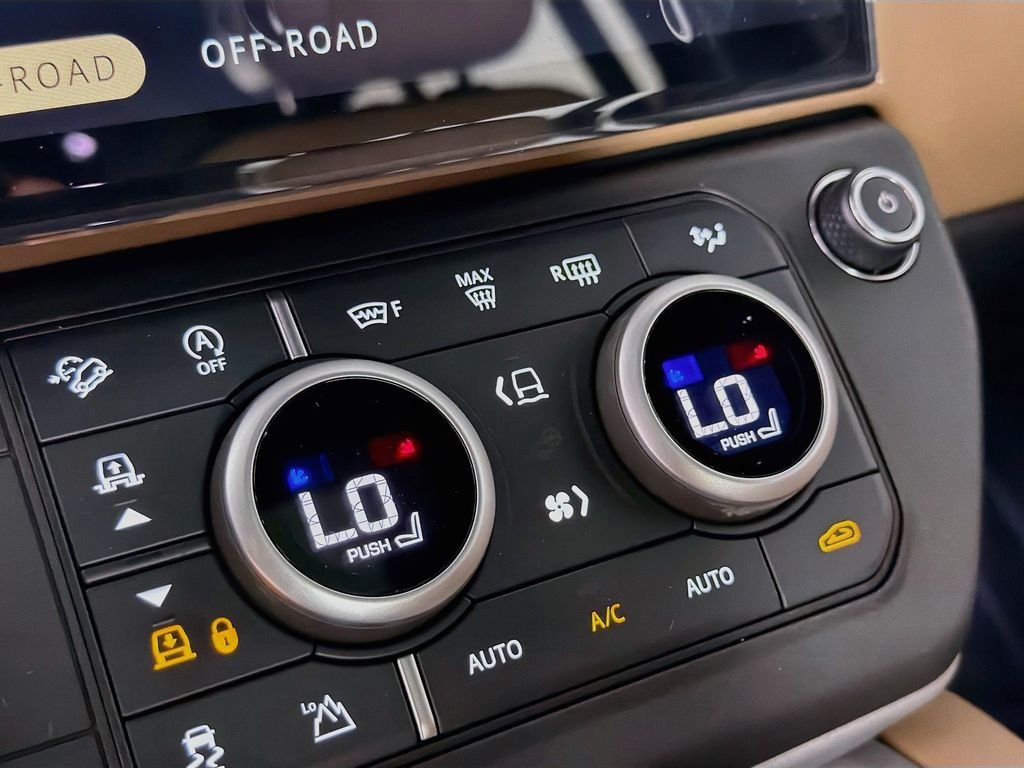 New 2026 Santorini Black Land Rover V8 image 16