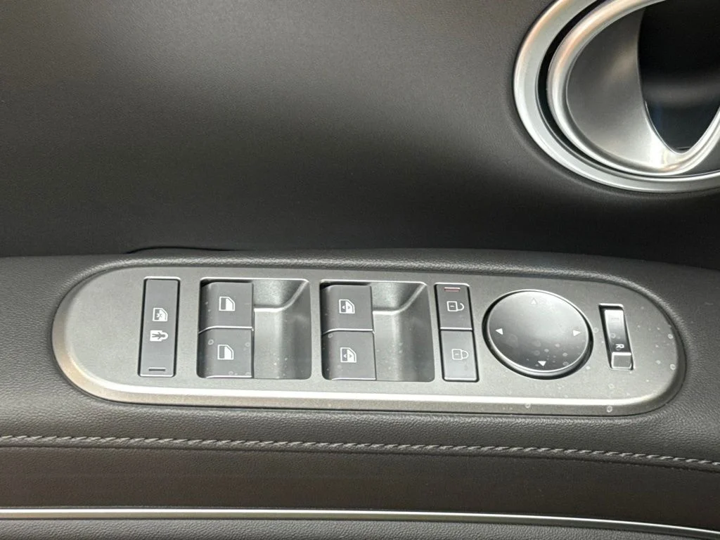 New 2027 Creamy White Pearl Hyundai SEL image 23