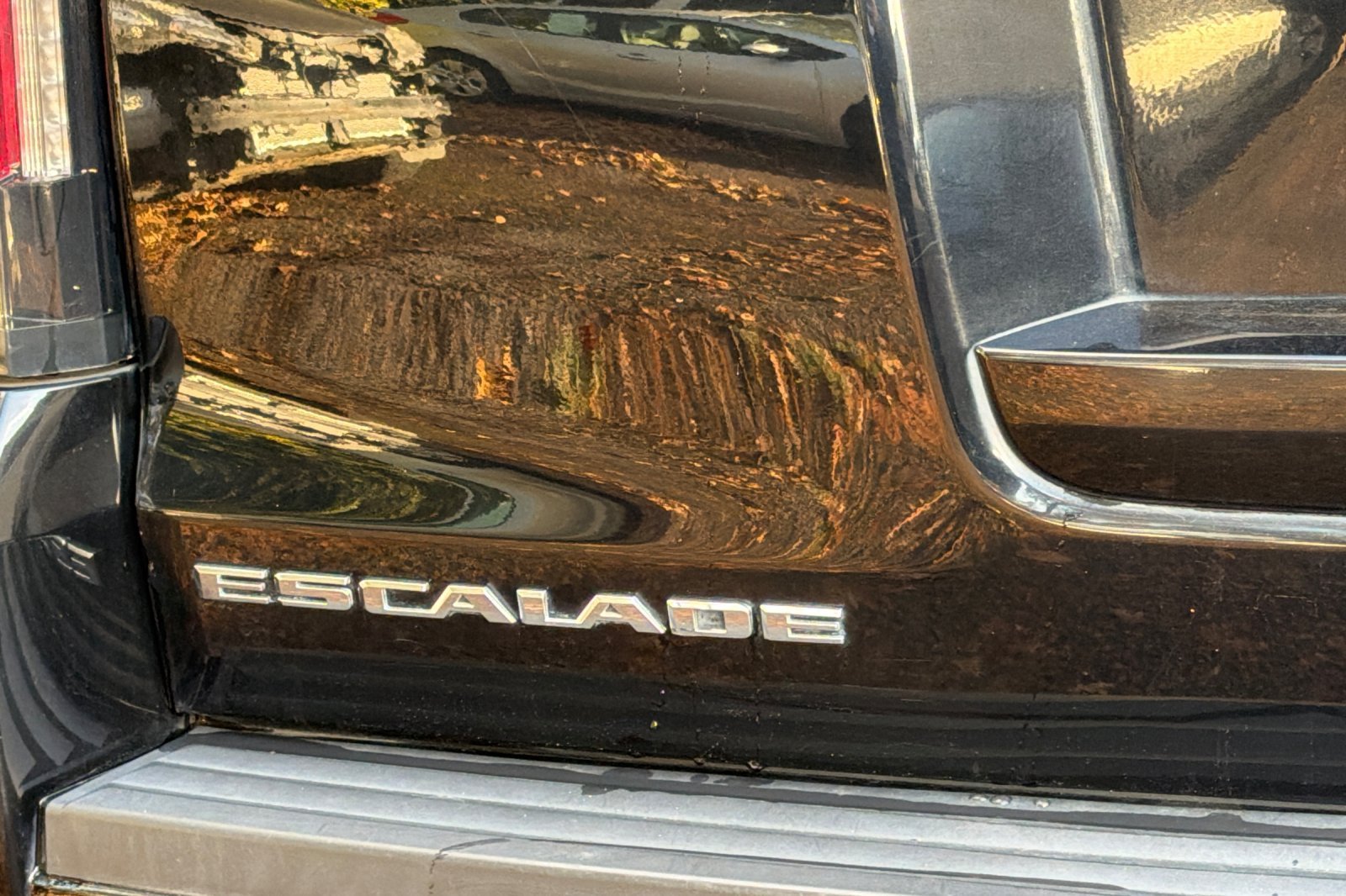 Used 2017 Black Raven Cadillac Luxury image 25