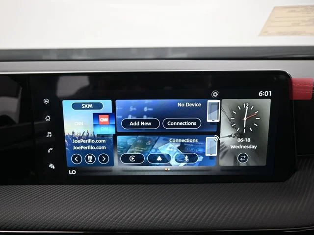 2025 Nissan Kicks SR - Photo 23