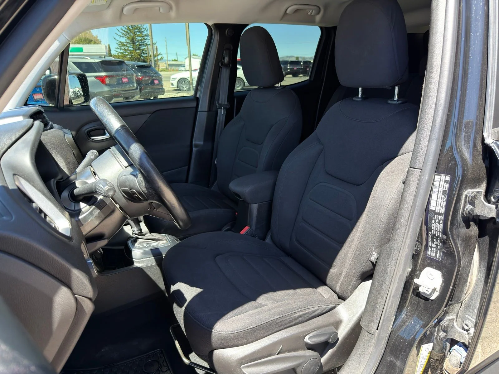 Used 2018 Black Jeep Latitude image 14