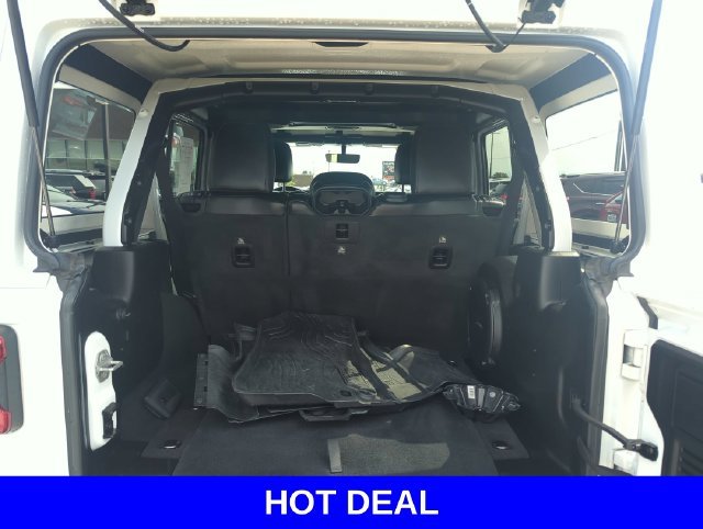 Used 2021 White Jeep Unlimited Sahara Altitude image 25