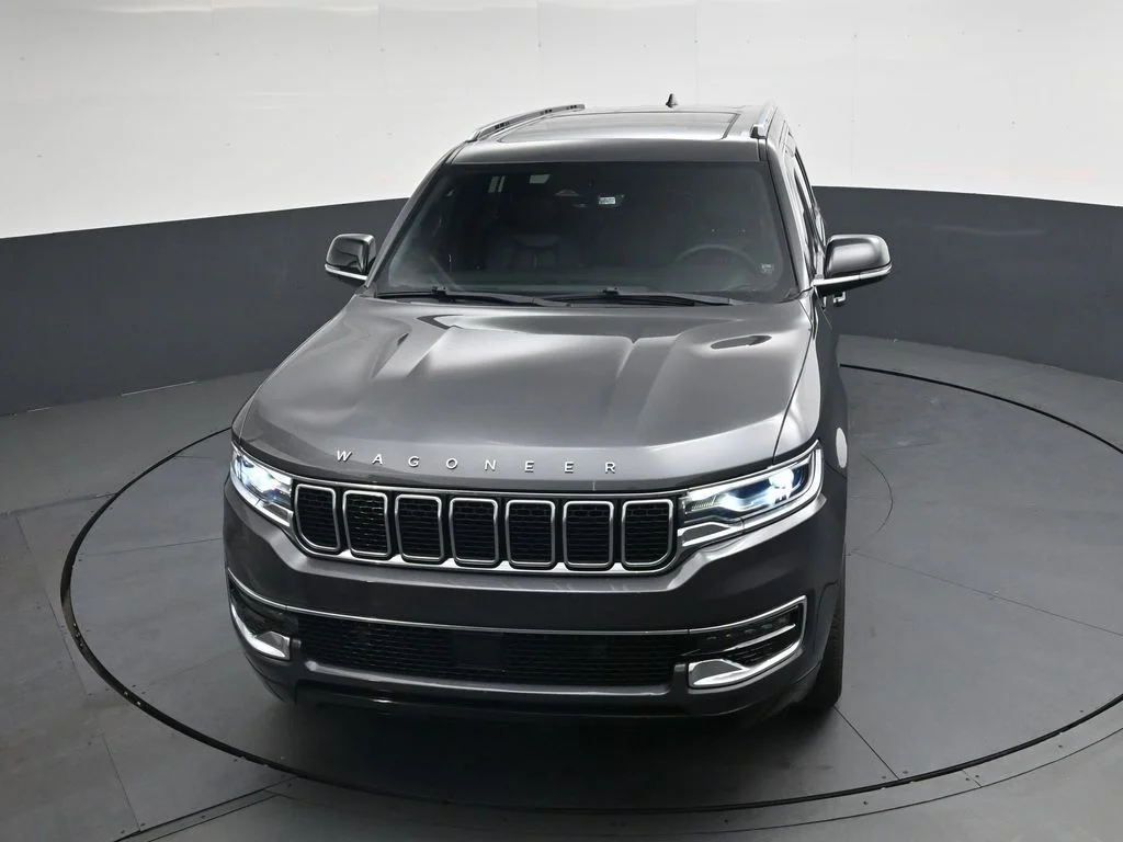 Used 2024 Gray Jeep Base image 42