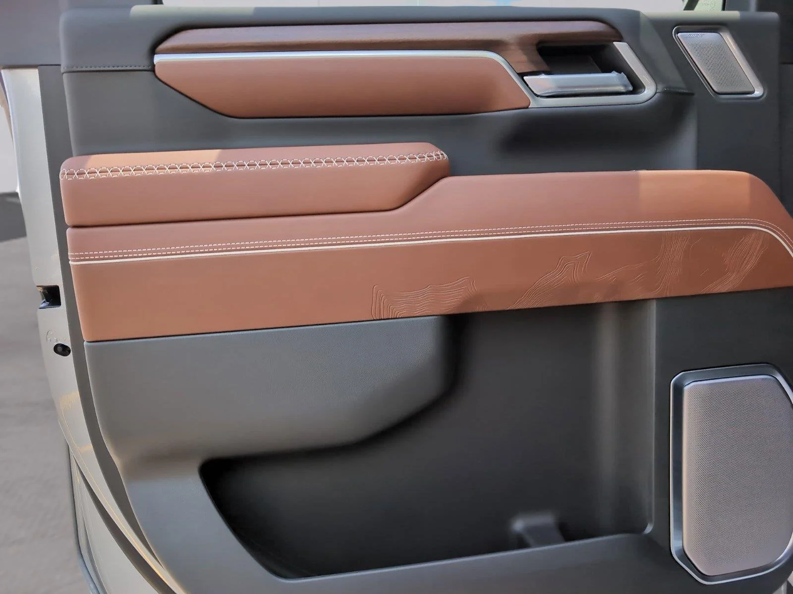 New 2026 Sterling Metallic GMC Denali Ultimate image 20