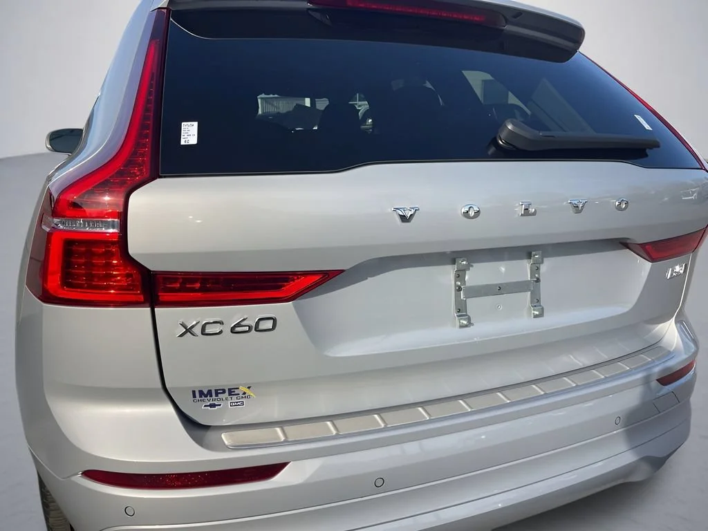 Used 2023 Gray Volvo Core image 33