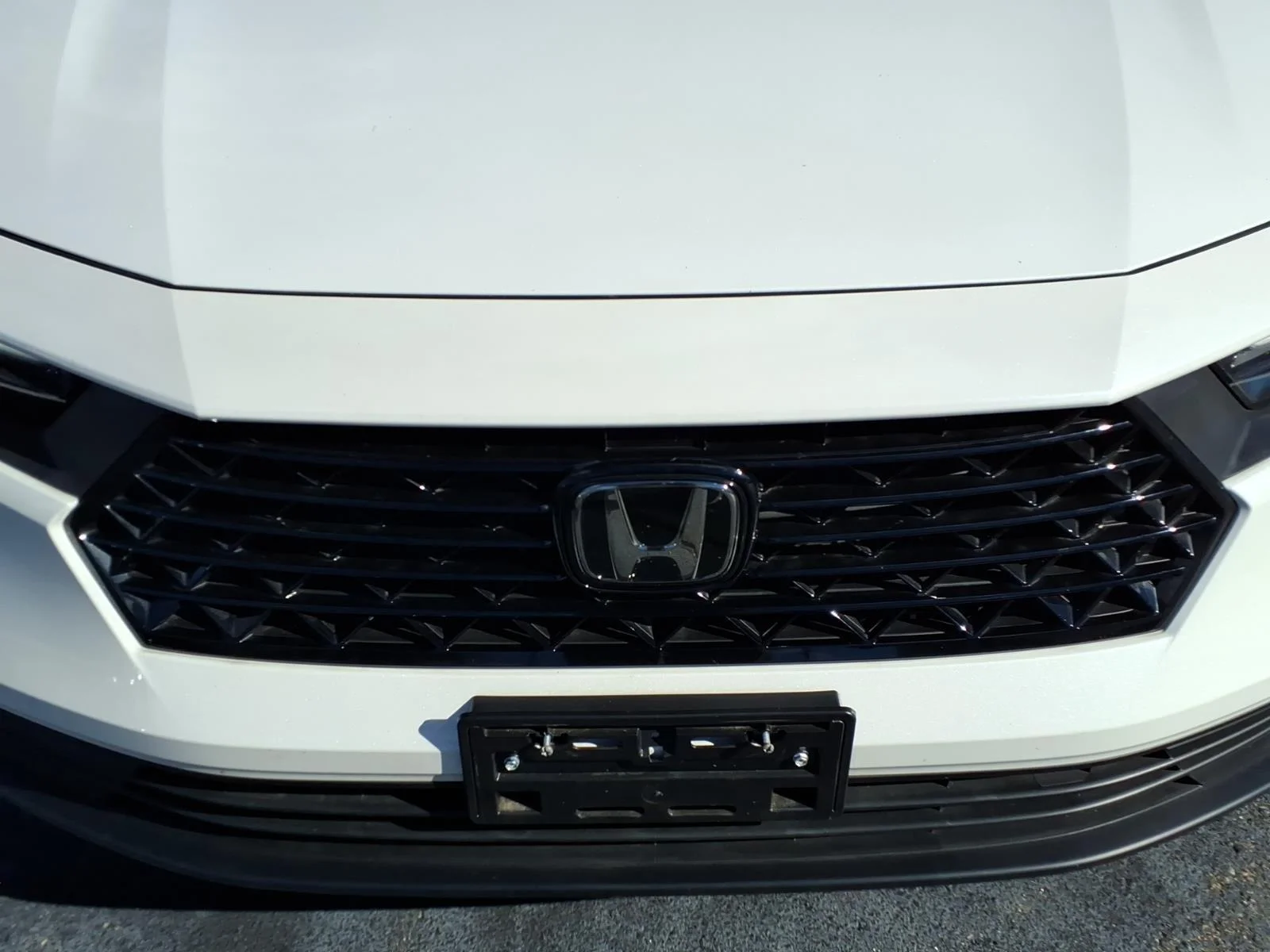 Used 2025 Platinum White Pearl Honda Sport image 15