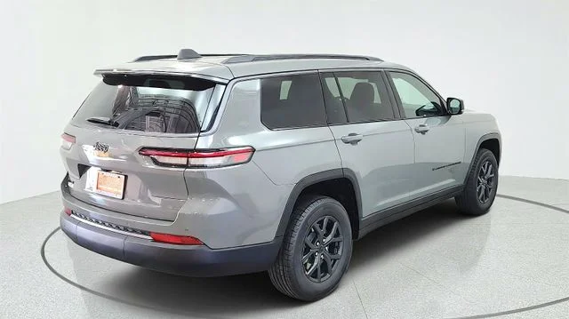New 2027 Sting-Gray Clear-Coat Paint Jeep Laredo Altitude image 11