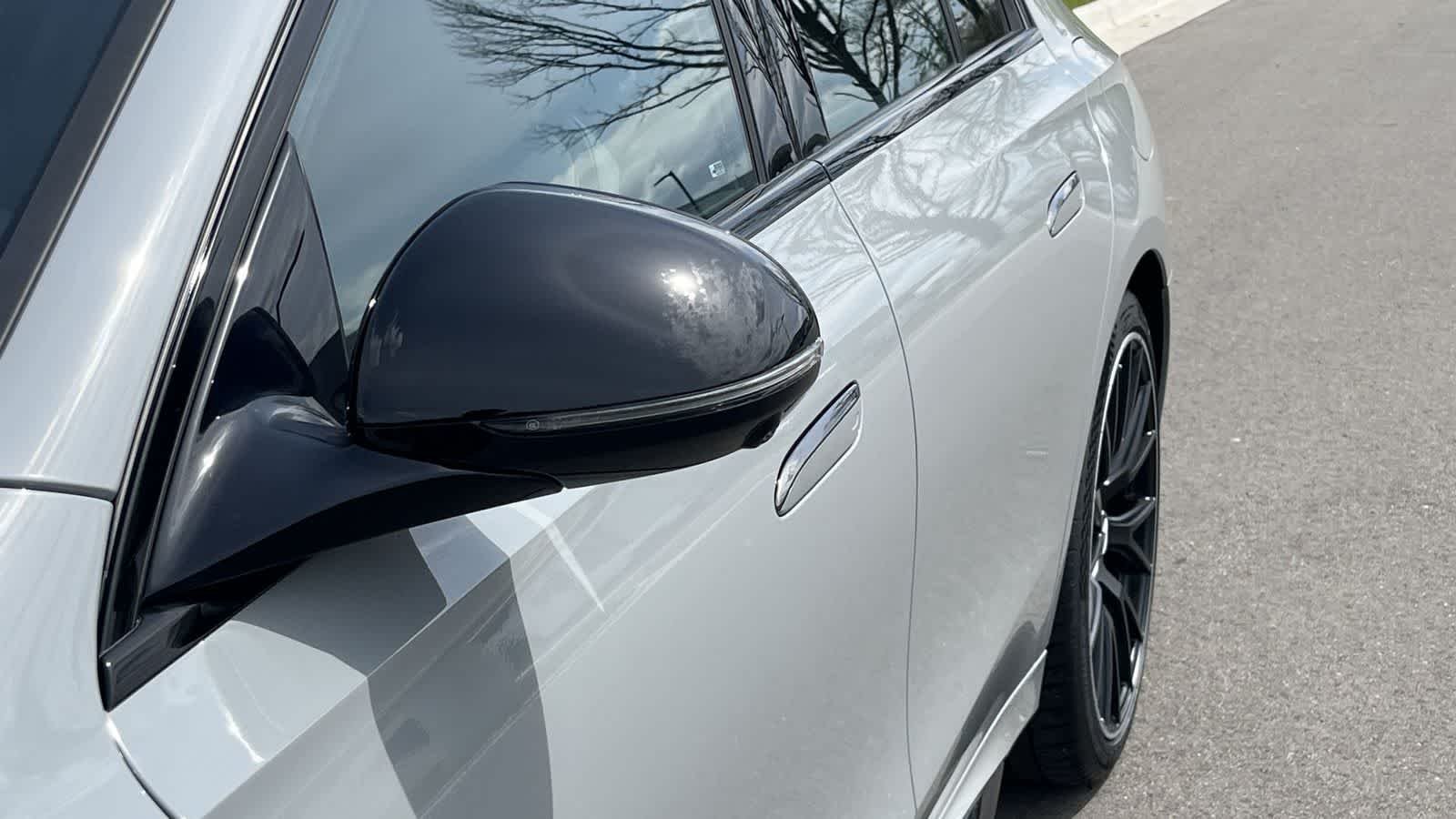 New 2026 MANUFAKTUR Alpine Grey Mercedes-Benz AMG® E 53 E image 9