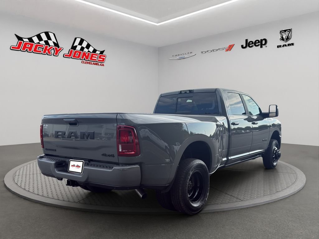New 2026 Ceramic Gray Clear-Coat Exterior Paint RAM Laramie image 11