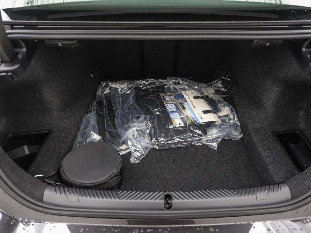 2026 BMW 5 Series 530i - Photo 24