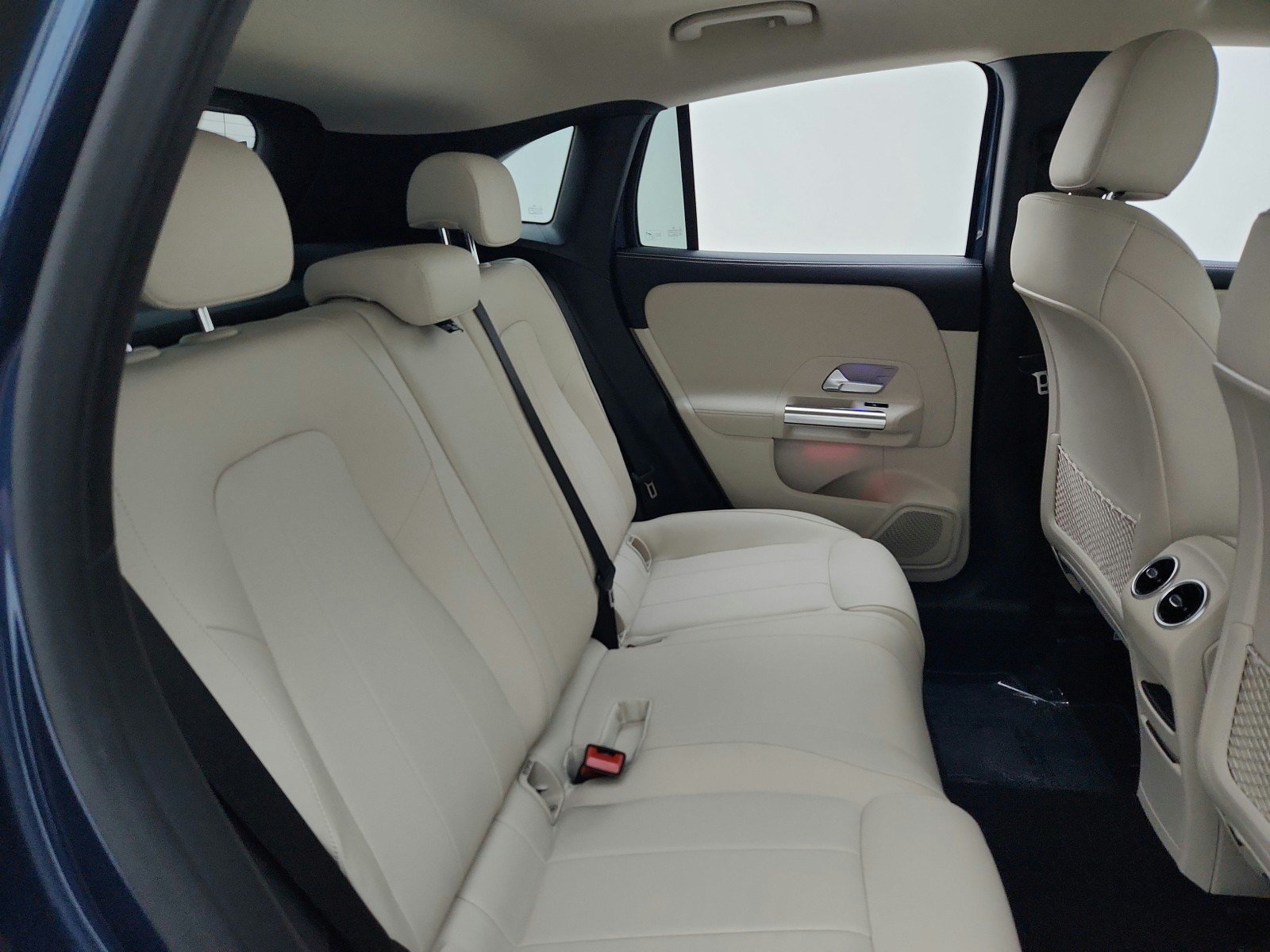 Used 2023 Denim Blue Metallic Mercedes-Benz GLA 250 image 26