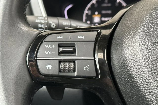 Used 2025 Black Honda Touring image 25