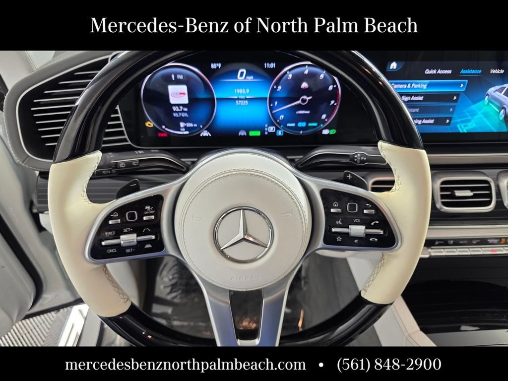 Used 2022 White Mercedes-Benz Maybach GLS 600 image 20