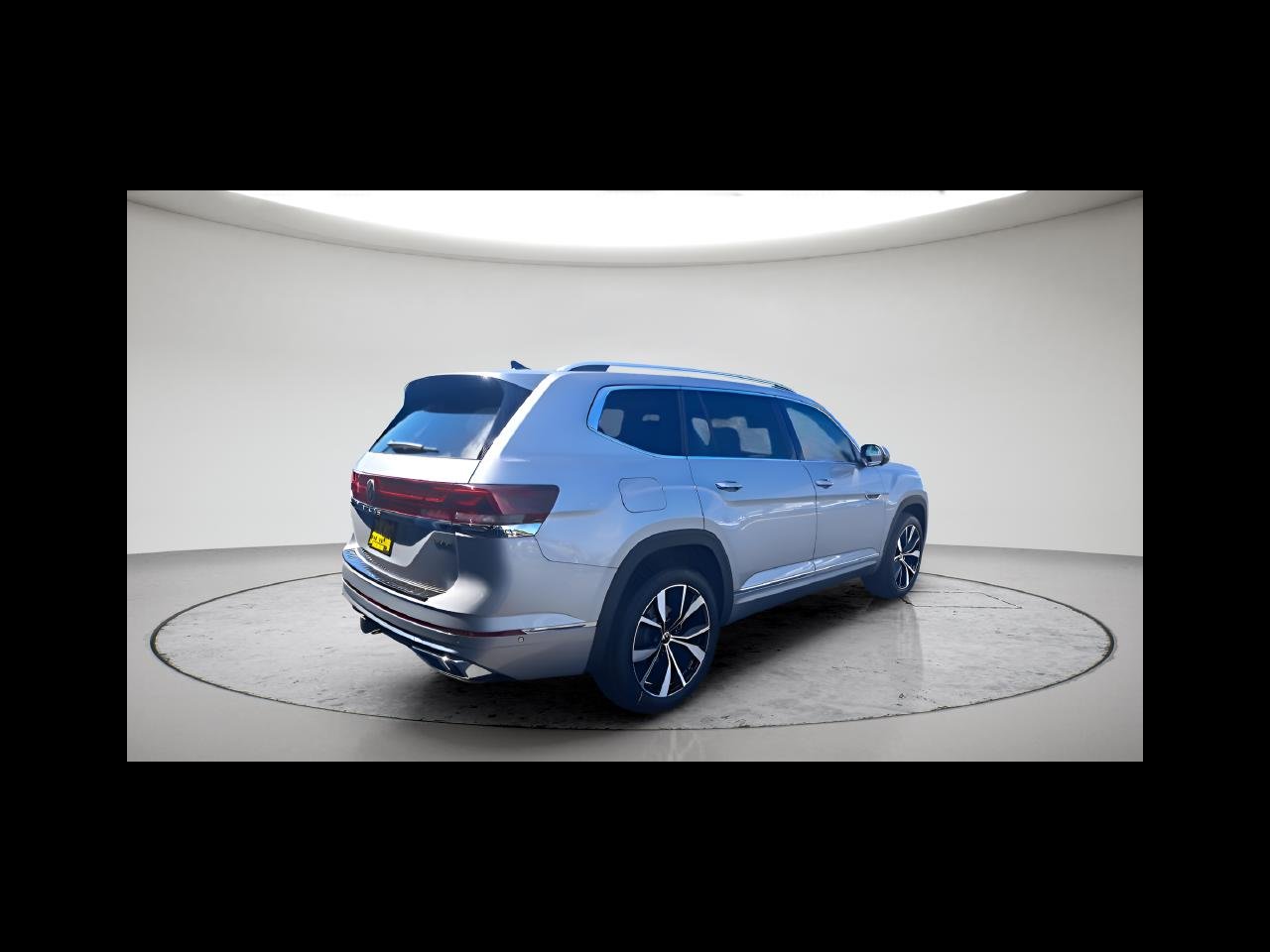 New 2026 Silver Mist Metallic Volkswagen 2.0T SEL Premium R-Line image 5