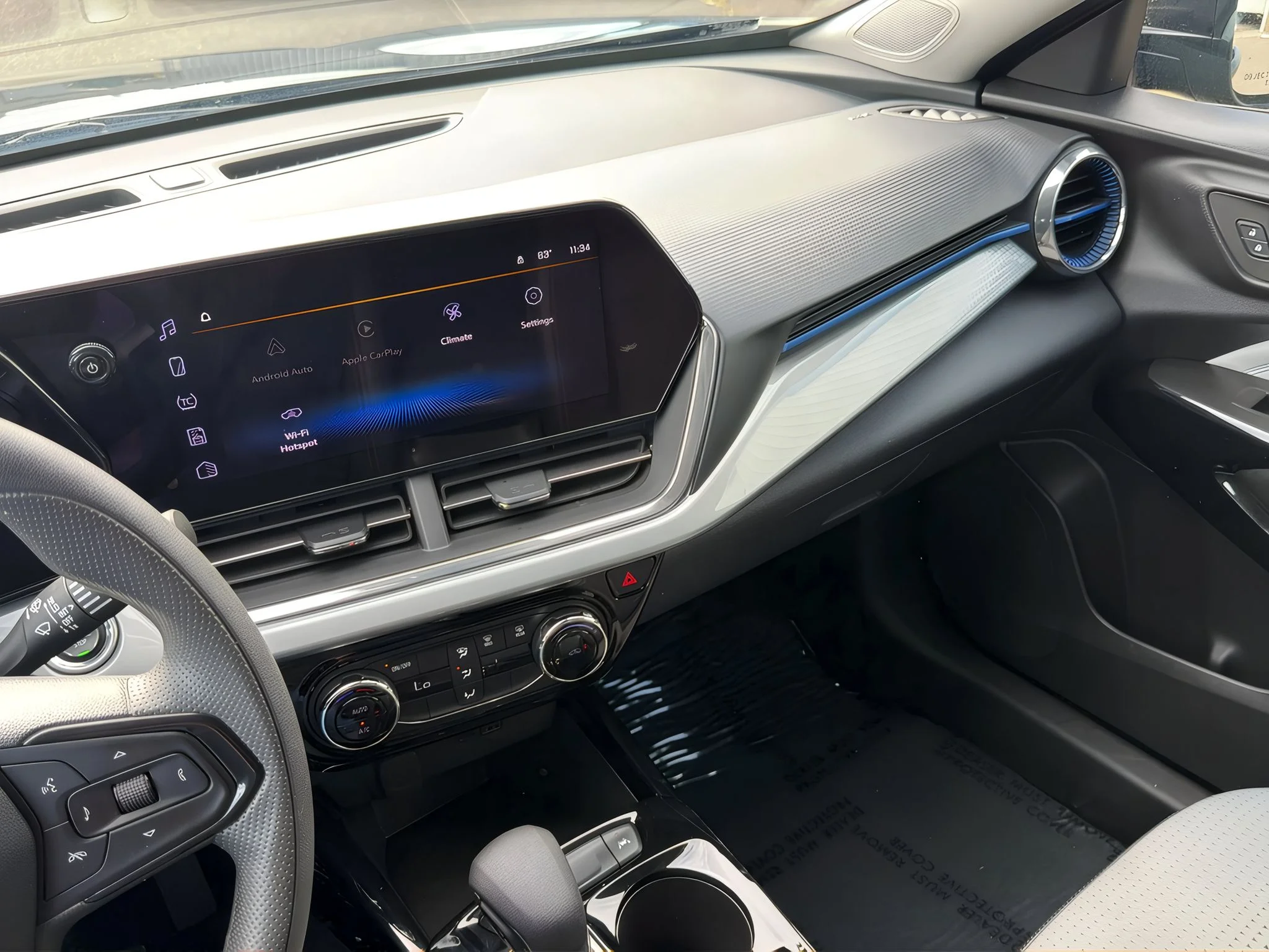 2025 Chevrolet Trax LT - Photo 20