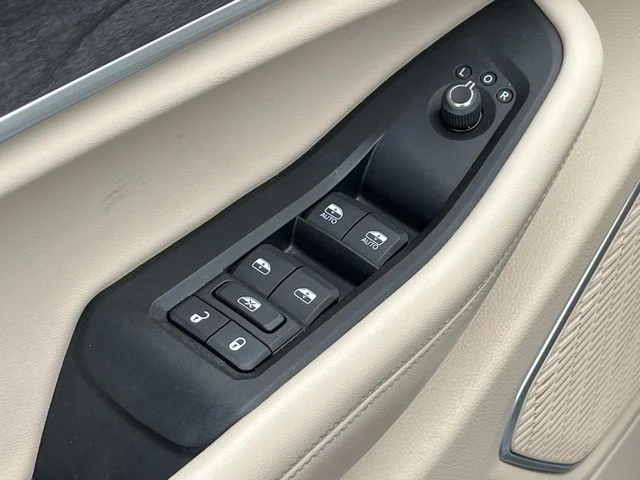 Used 2021 White Jeep Limited image 28