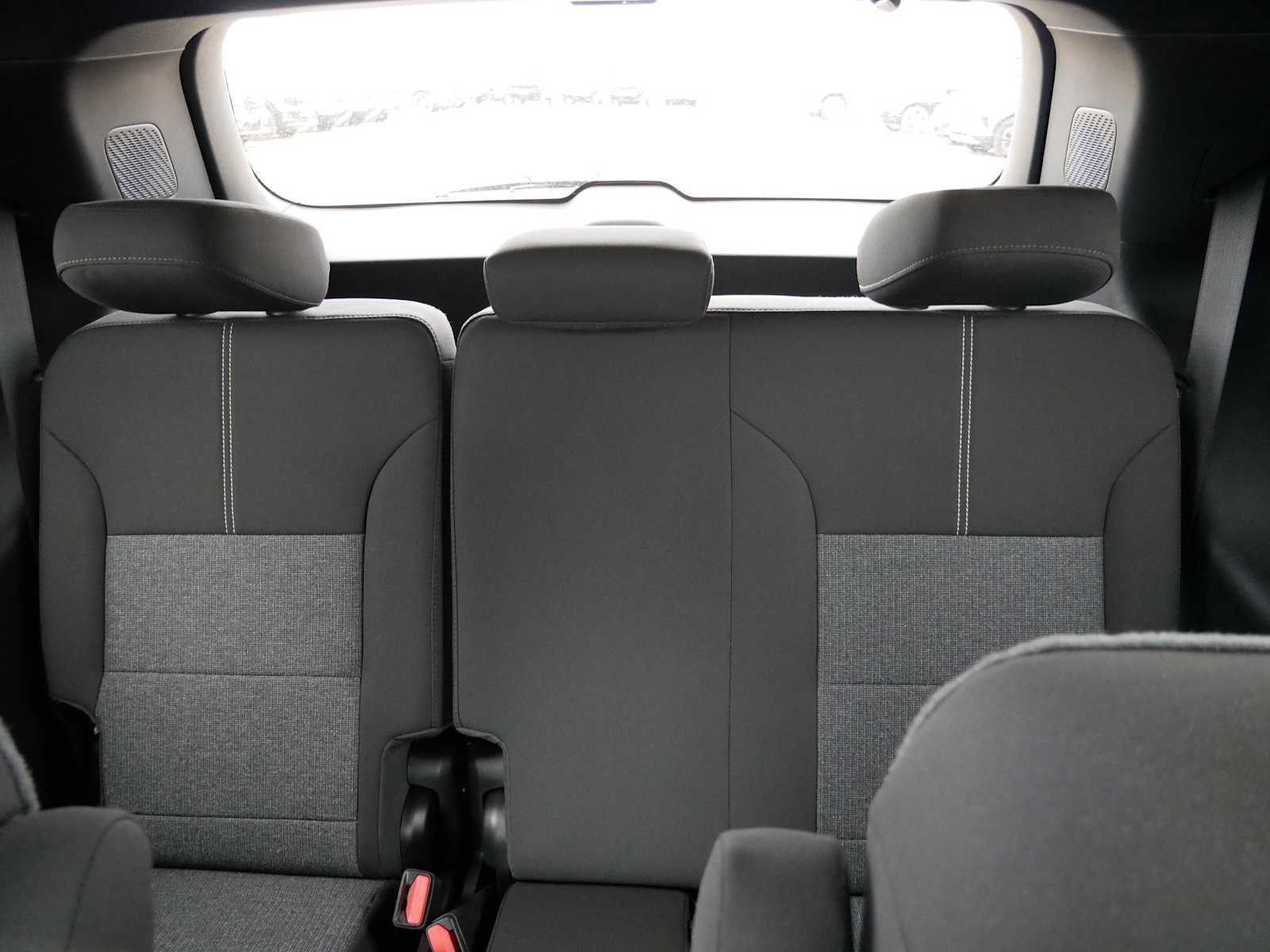 2026 GMC Acadia Elevation - Photo 12