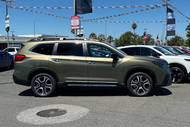 New 2026 AUTUMN GREEN METALLIC Subaru Touring 7-Passenger image 3