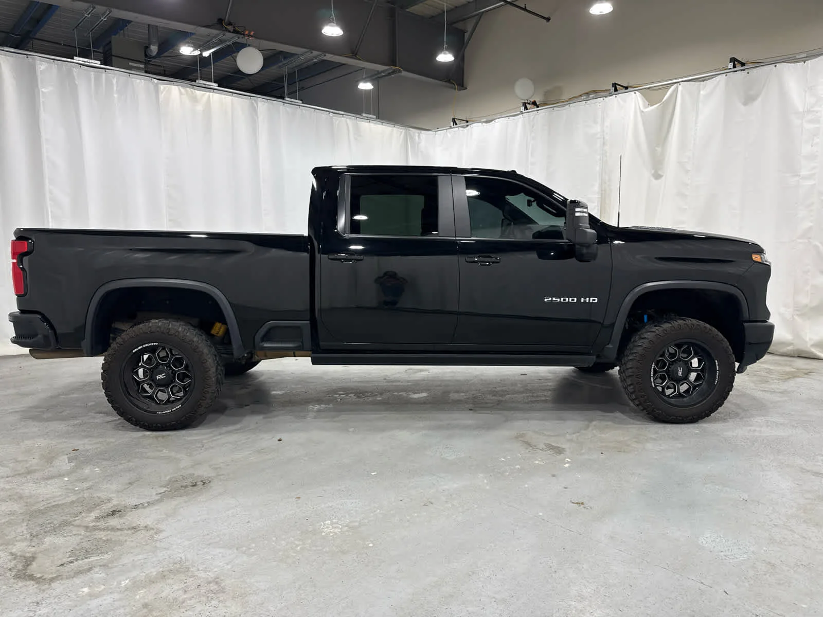 Used 2025 Black Chevrolet ZR2 image 6