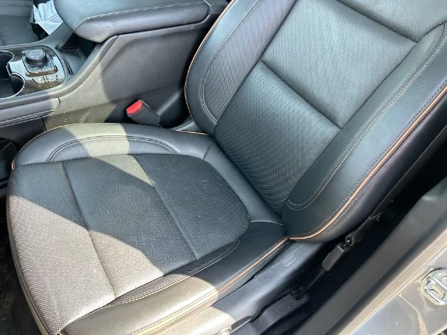 Used 2023 Silver GMC AT4 image 15