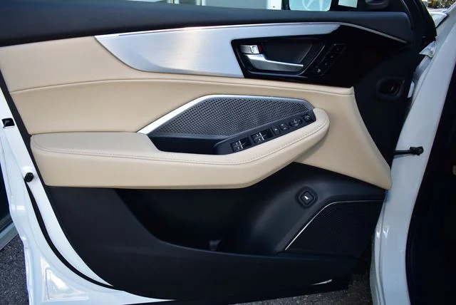 New 2026 Platinum White Pearl Acura Base image 10