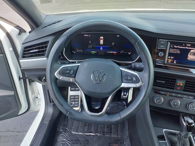 Used 2024 White Volkswagen 1.5T Sport image 11