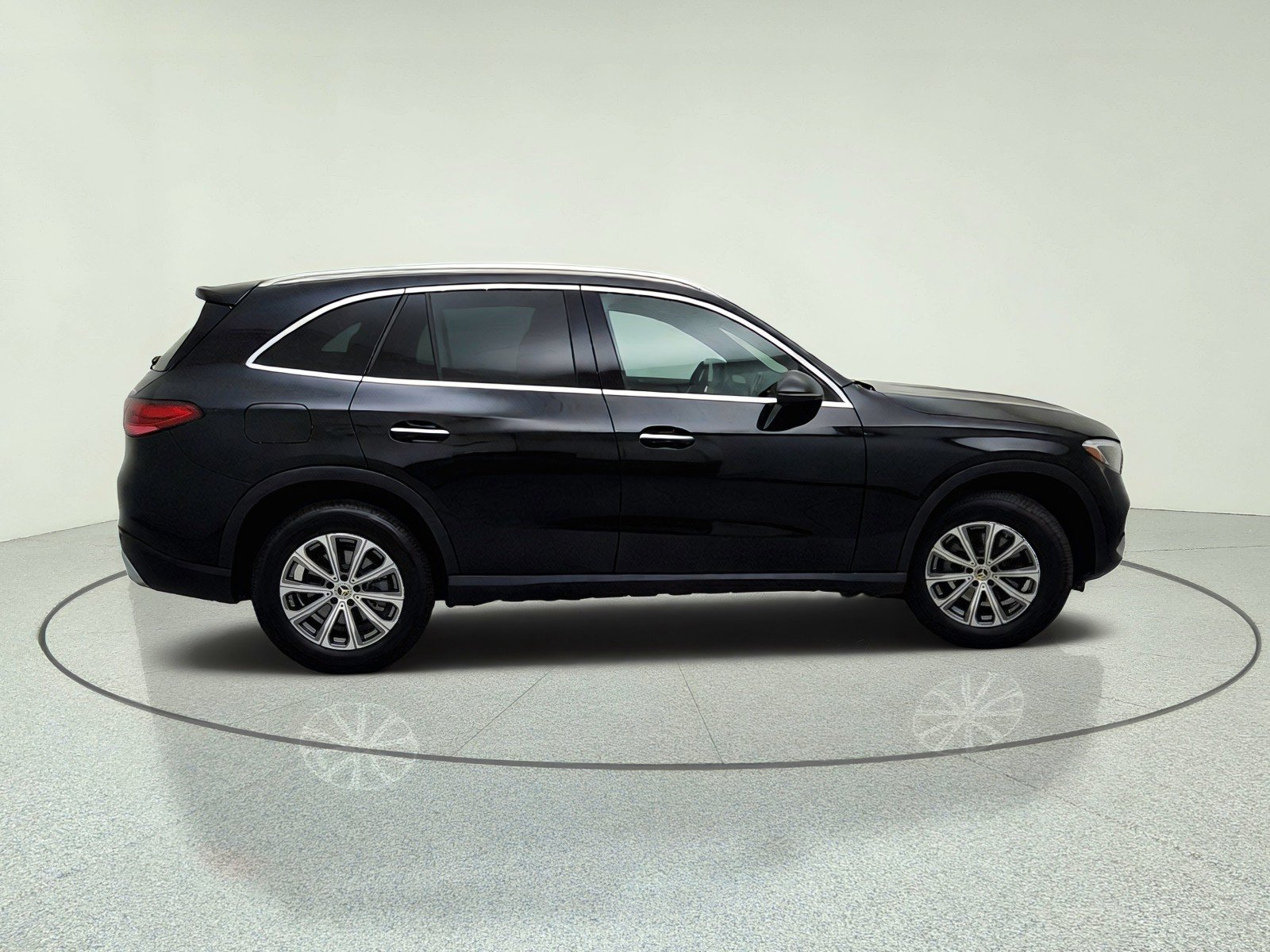 Certified Used 2026 Black Mercedes-Benz GLC 300 image 7