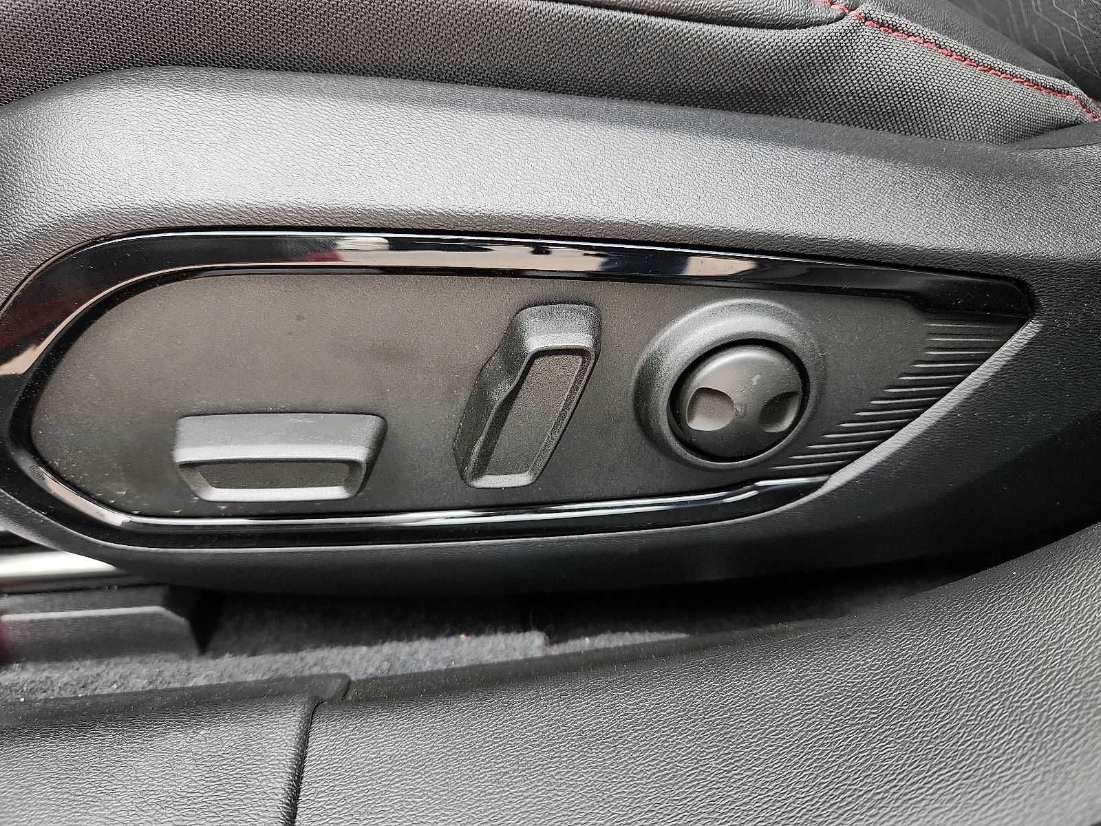 New 2026 Redeye  Paint Dodge SCAT PACK 4-DOOR AWD image 12