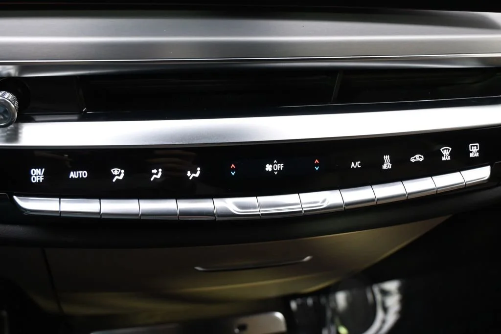 2025 Cadillac LYRIQ Luxury 3 - Photo 31