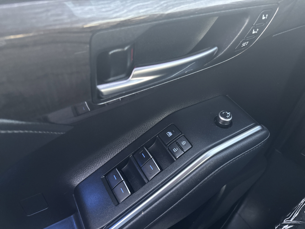2020 Toyota Highlander Platinum - Photo 29