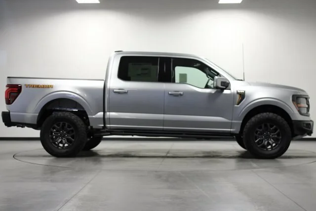 New 2026 Iconic Silver Metallic Ford Tremor® image 29