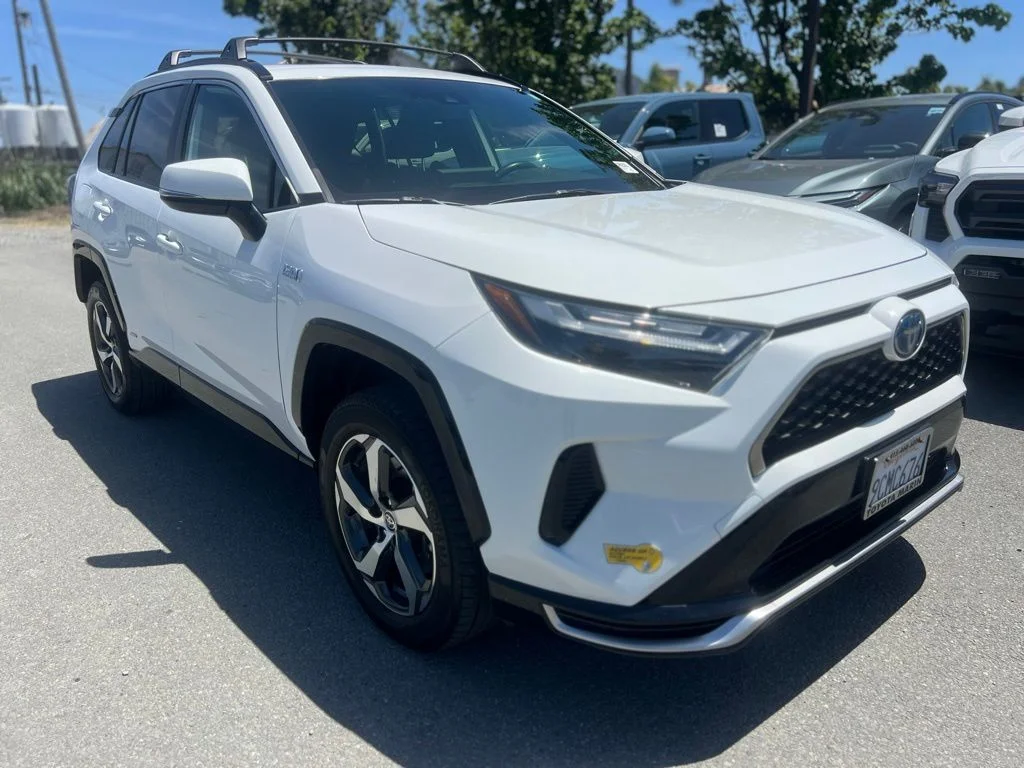 Used 2022 White Toyota SE image 2