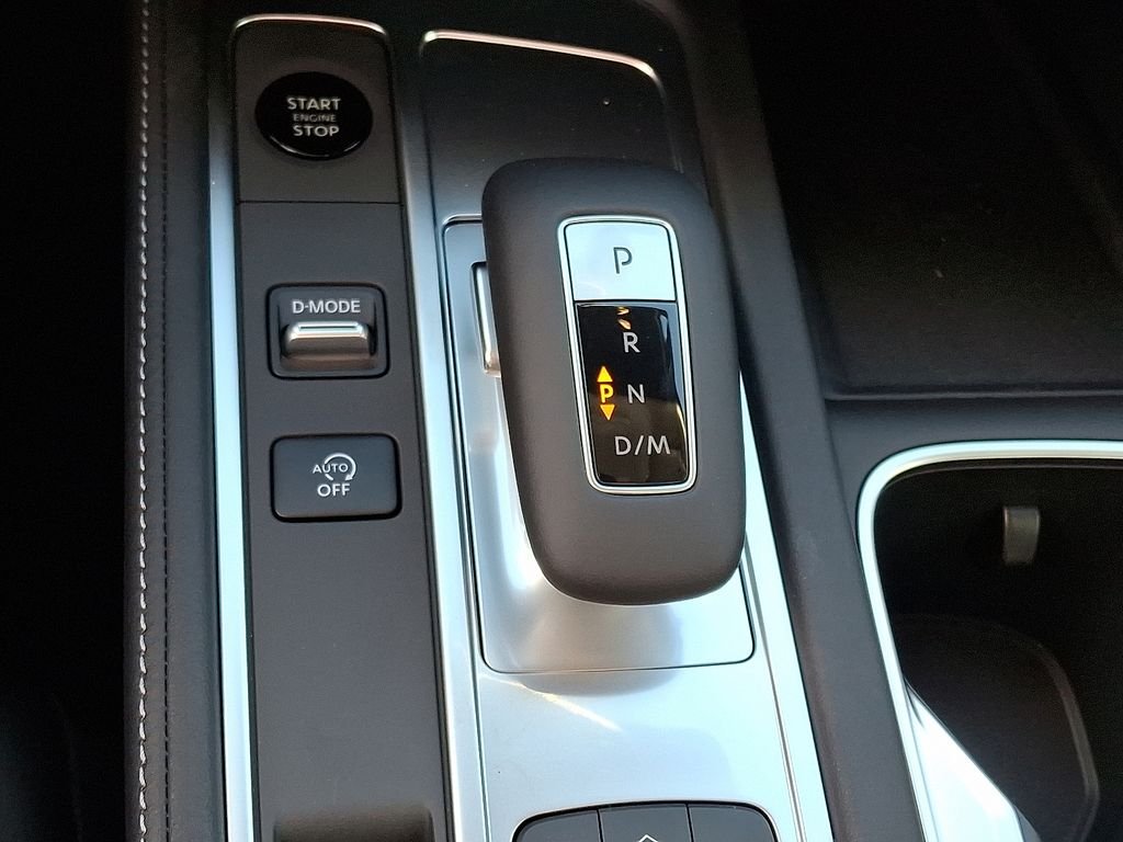 New 2026 RADIANT WHITE INFINITI Luxe AWD image 12