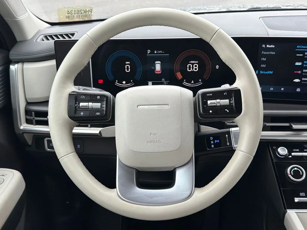 Used 2025 Black Hyundai SE image 24