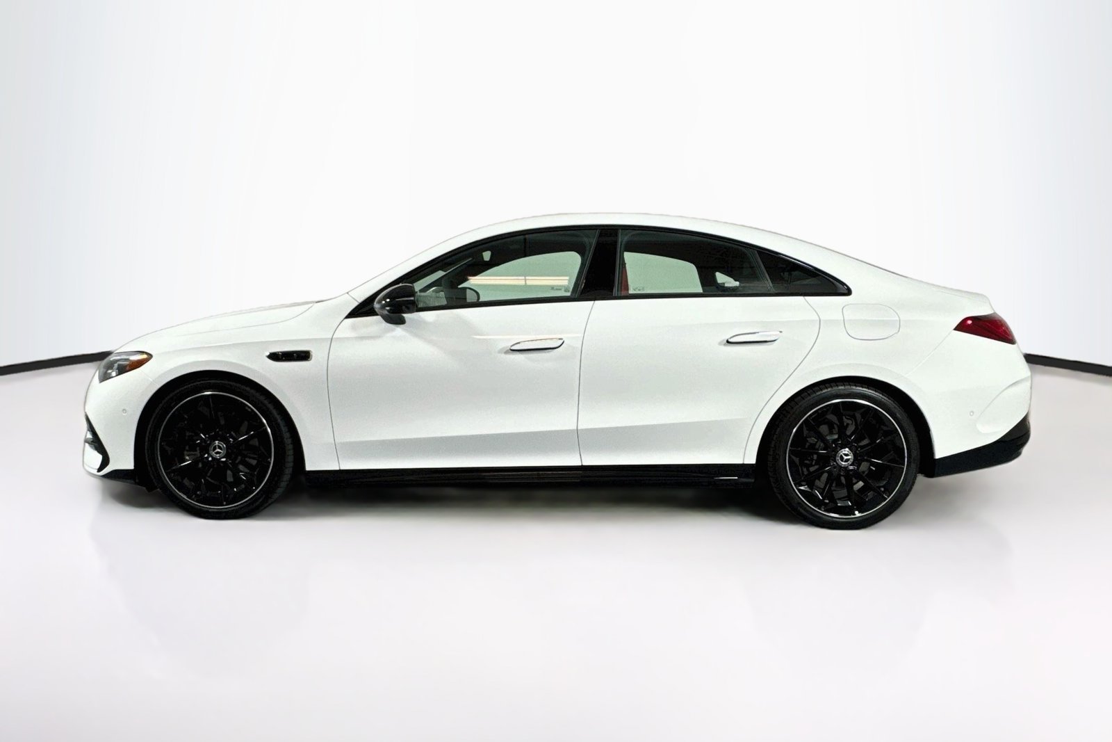 New 2027 Polar White Mercedes-Benz CLA 220 Hybrid image 8